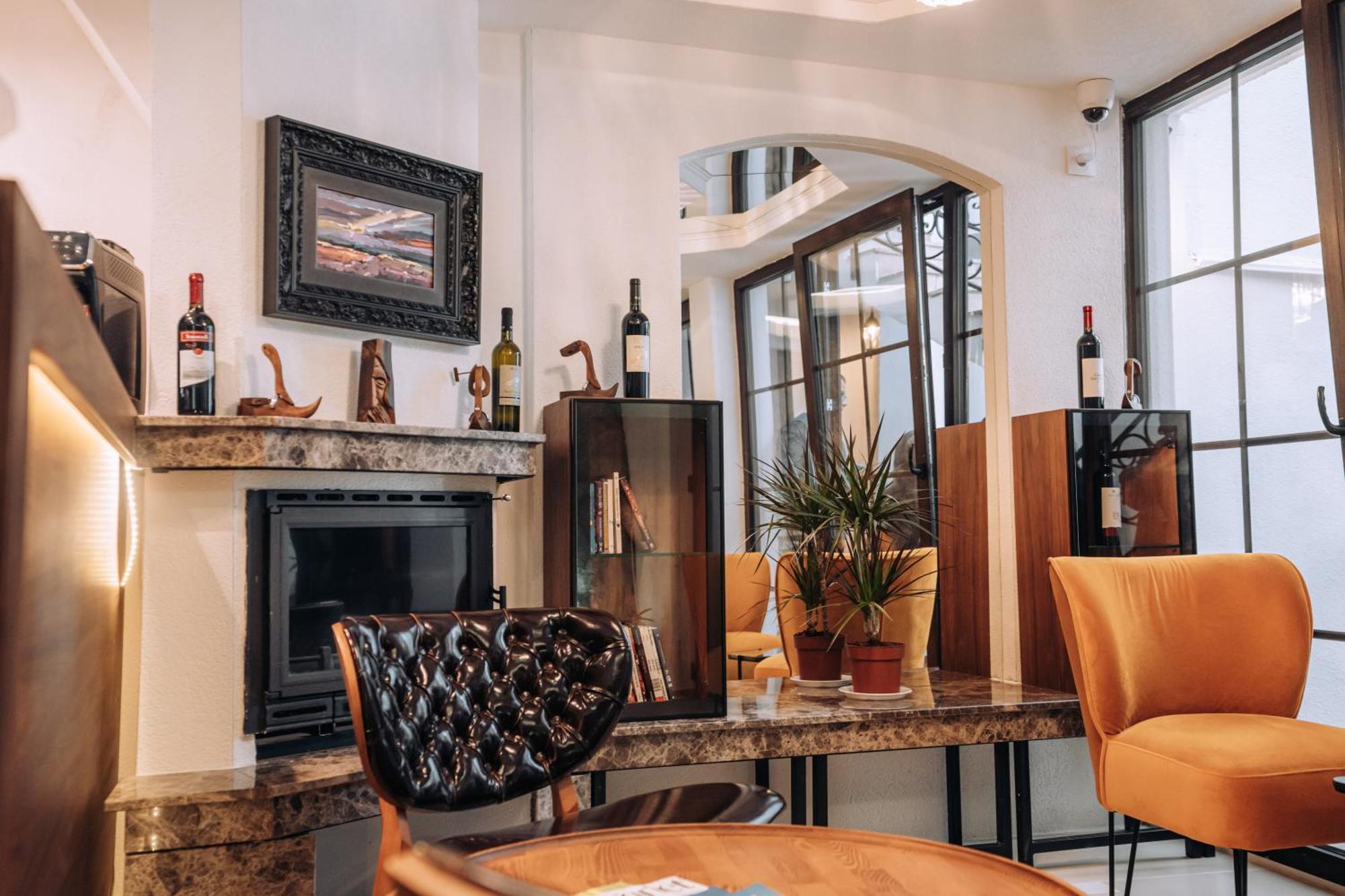 Pupin Saraiste Apartment *